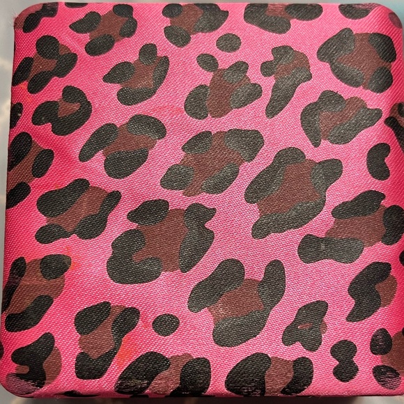 Betsy Johnson Spider jewelry Necklace I ❤️ SPIDERS - Crystal Heart & Spider NWT - Picture 11 of 13